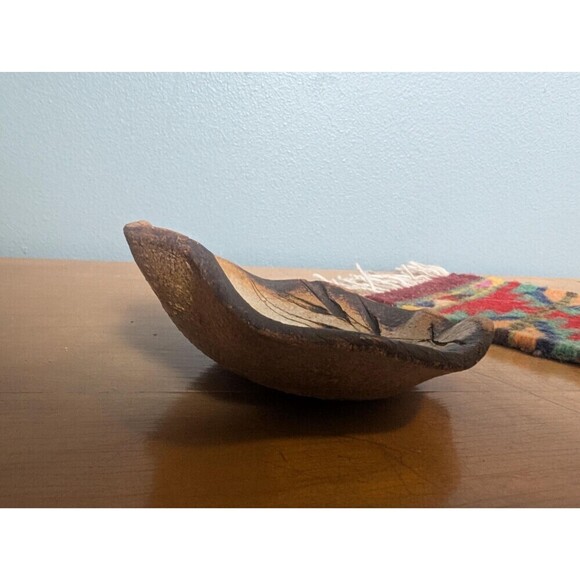 Vintage Stoneware Pottery Dish, Leaf Wall Hanging - Picture 6 of 10